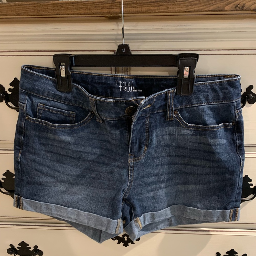 Time & Tru size 4 denim shorts